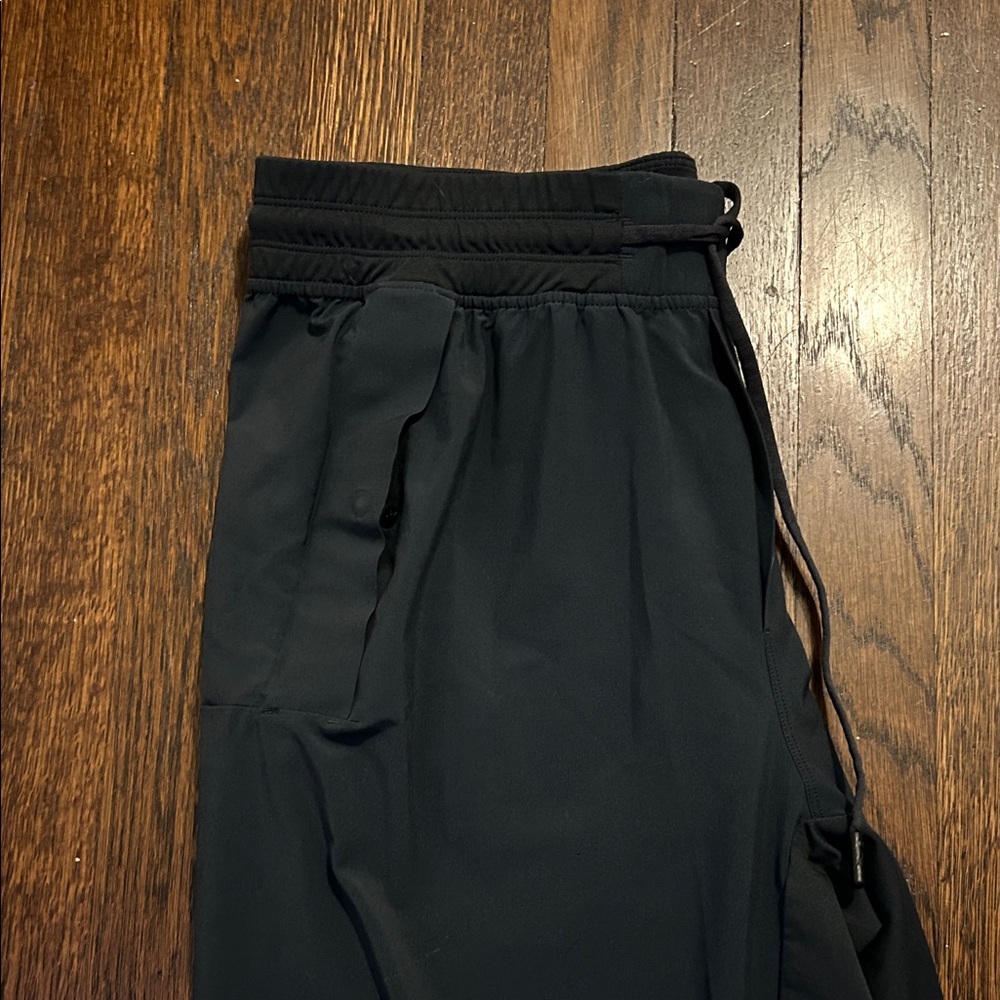 Lulu Lemon Men’s Drawstring Joggers